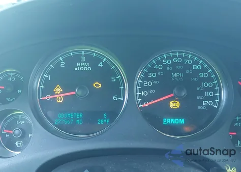 2010 Chevrolet Suburban 1500 Ls z USA, uszkodzony, nr VIN 1GNUCHE09AR161953